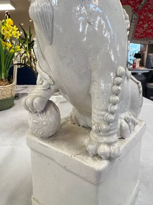 A pair of large Chinese Dehua blanc de Chine Buddhist lion joss stick holders, 19th C. — photo 21