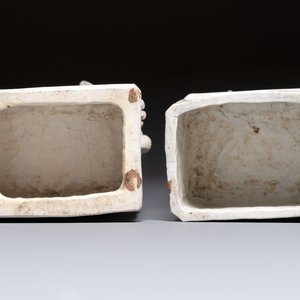 A pair of large Chinese Dehua blanc de Chine Buddhist lion joss stick holders, 19th C. — photo 7