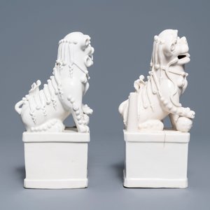 A pair of large Chinese Dehua blanc de Chine buddhist lion joss stick holders, Kangxi — photo 3