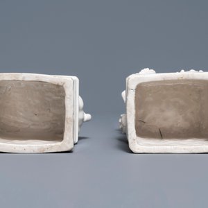 A pair of large Chinese Dehua blanc de Chine buddhist lion joss stick holders, Kangxi — photo 7