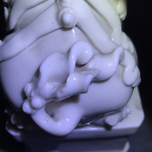 A pair of large Chinese Dehua blanc de Chine models of buddhist lions, Kangxi — photo 11