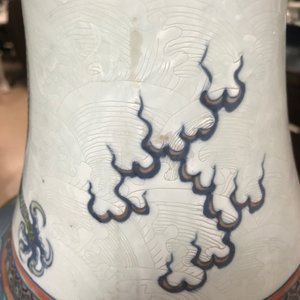 A pair of large Chinese doucai 'dragon' bottle vases, tianqiu ping, Qianlong mark, 19th C. — photo 26