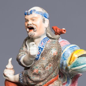 A pair of large Chinese famille rose figures of immortals on phoenixes, 19th C. — photo 8