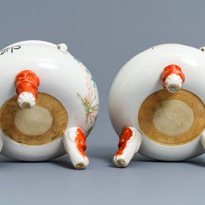 A pair of large Chinese famille rose tripod warming bowls and covers, 19/20th C. — photo 7