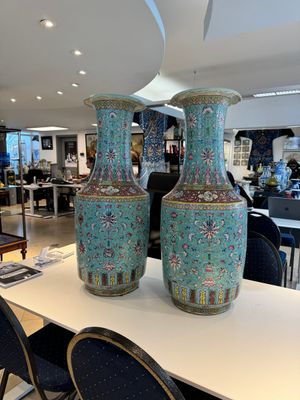 A pair of large Chinese famille rose turquoise-ground 'Buddhist symbols and lotus scroll' vases, Guangxu mark and of the period — photo 1