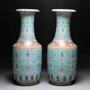 A pair of large Chinese famille rose turquoise-ground 'lotus scroll' vases, Guangxu mark and of the period — photo 2
