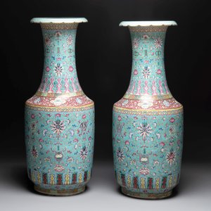A pair of large Chinese famille rose turquoise-ground 'lotus scroll' vases, Guangxu mark and of the period — photo 4