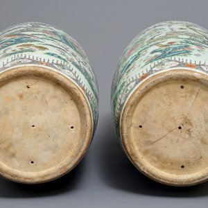 A pair of large Chinese famille rose vases with birds in a garden, 19th C. — photo 6