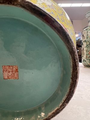 A pair of large Chinese famille rose yellow-ground 'Hu' vases with narrative design, Qianlong mark, Republic — 照片 13