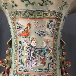 A pair of large Chinese famille verte celadon-ground vases with figural design, 19th C. — photo 18