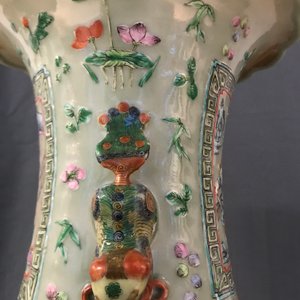 A pair of large Chinese famille verte celadon-ground vases with figural design, 19th C. — photo 35