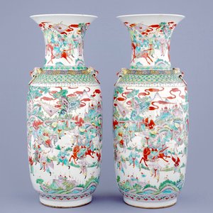 A pair of large Chinese famille verte warrior vases, 19th C. — photo 1