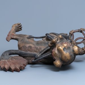 A pair of large Chinese gilt-lacquered bronze Buddhist lions, 19th C. — 照片 13