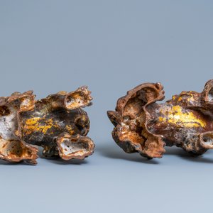 A pair of large Chinese gilt-lacquered iron models of Buddhist lions, 18/19th C. — photo 7