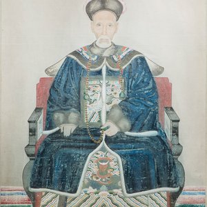 A pair of large Chinese inscribed ancestor portraits — foto 2