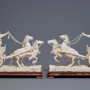 A pair of large Chinese ivory 'warriors on horse chariots' groups, late 19th C. — photo 2