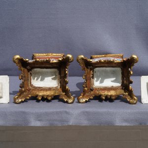 A pair of large Chinese ormolu-mounted famille rose 'mandarin' vases and covers, Qianlong — 照片 23