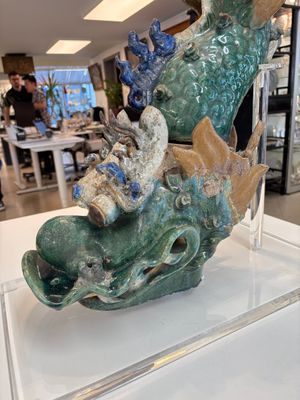 A pair of large Chinese polychrome-glazed fish-form roof tiles, 19th C. — photo 12