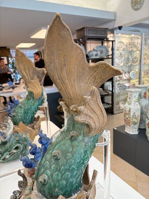 A pair of large Chinese polychrome-glazed fish-form roof tiles, 19th C. — photo 25