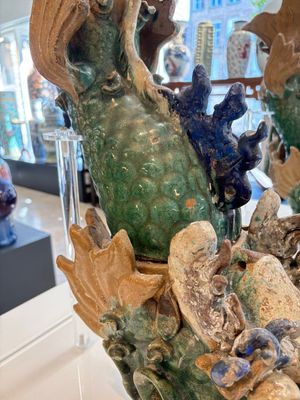 A pair of large Chinese polychrome-glazed fish-form roof tiles, 19th C. — photo 8