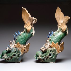 A pair of large Chinese polychrome-glazed fish-form roof tiles, 19th C. — photo 4