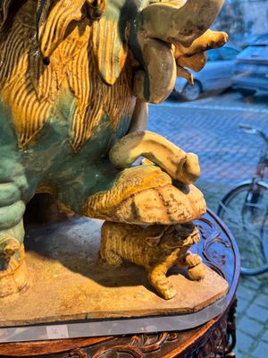 A pair of large Chinese polychrome-glazed Shiwan stoneware Buddhist lions, 19th C. — photo 19