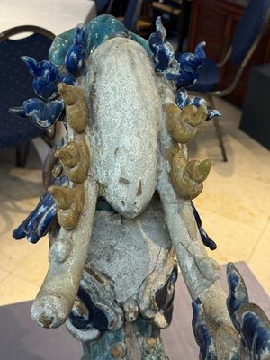A pair of large Chinese polychrome-glazed Shiwan stoneware dragons, 19th C. — 照片 1