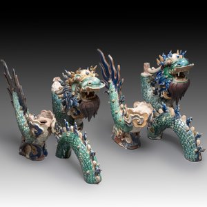 A pair of large Chinese polychrome-glazed Shiwan stoneware dragons, 19th C. — 照片 2