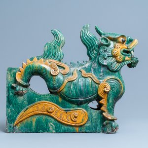 A pair of large Chinese sancai-glazed dragon roof tiles, Ming/Qing — 照片 2
