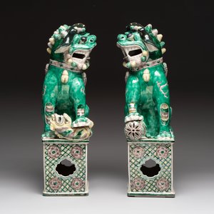 A pair of large Chinese verte biscuit Buddhist lions, 19th C. — photo 2