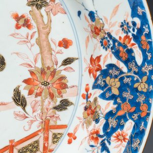 A pair of large Chinese verte-Imari 'Governor Duff' dishes — photo 10