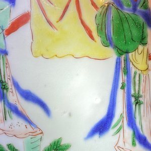 A pair of large Chinese wucai 'gu' vases, Transitional period — photo 28