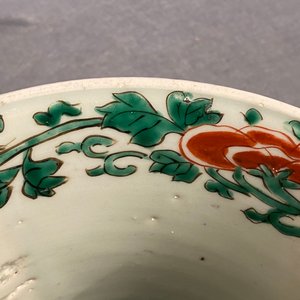 A pair of large Chinese wucai 'gu' vases, Transitional period — photo 38