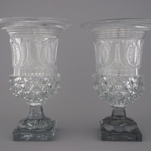 A pair of large cut glass urns on stand, probably Voneche, early 19th C. — 照片 2