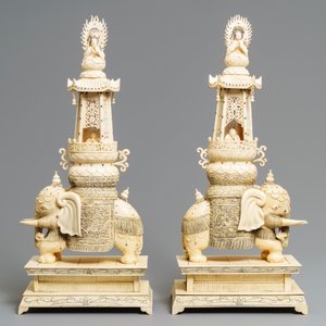A pair of large inlaid Chinese ivory groups of Buddha and Guanyin on an elephant, ca. 1900 — 照片 2