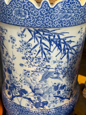 A pair of large Japanese blue and white stands, Keisa 瀬戸圭左製 and Yamakei 山圭制 marks, 19/20th C. — 照片 12