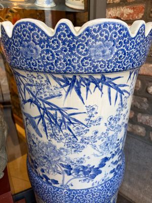 A pair of large Japanese blue and white stands, Keisa 瀬戸圭左製 and Yamakei 山圭制 marks, 19/20th C. — 照片 6