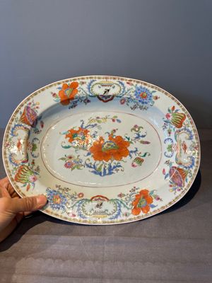 A pair of large oval Chinese famille rose 'Madame de Pompadour' dishes, Qianlong, ca. 1745 — photo 12