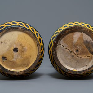 A pair of large polychrome Italian maiolica albarelli, Palermo, Lazzaro workshop, ca. 1600 — 照片 5