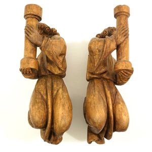 A pair of limewood flying angels with columns, prob. Southern Germany, 15/16th C. — 照片 4