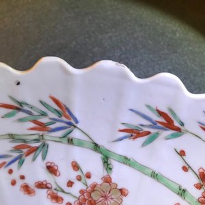 A pair of lobed Chinese famille verte Kakiemon-style 'tiger' plates, Kangxi — 照片 15