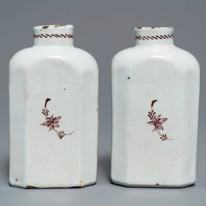 A pair of manganese Dutch Delft tea caddies with floral design, 18th C. — 照片 3