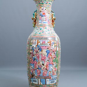A pair of massive Chinese famille rose vases, 19th C. — photo 6
