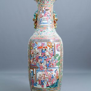 A pair of massive Chinese famille rose vases, 19th C. — photo 8