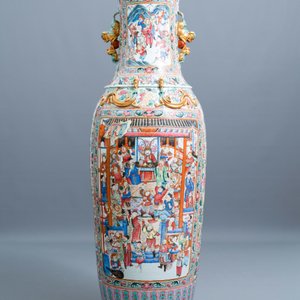 A pair of massive Chinese famille rose vases, 19th C. — photo 6
