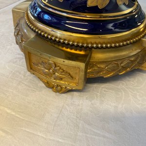 A pair of massive French Sèvres-style vases with gilt bronze mounts, signed Desprez, 19th C. — photo 44