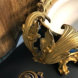 A pair of massive gilt bronze-mounted Sèvres porcelain ewers and a jardinière, France, 19th C. — 照片 20