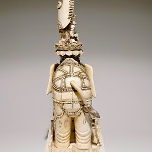 A pair of massive ivory groups of Guanyin seated on an elephants, 19th C. — photo 11