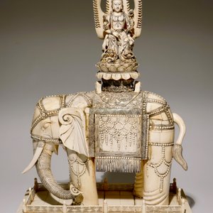 A pair of massive ivory groups of Guanyin seated on an elephants, 19th C. — photo 2