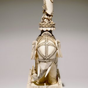 A pair of massive ivory groups of Guanyin seated on an elephants, 19th C. — photo 9